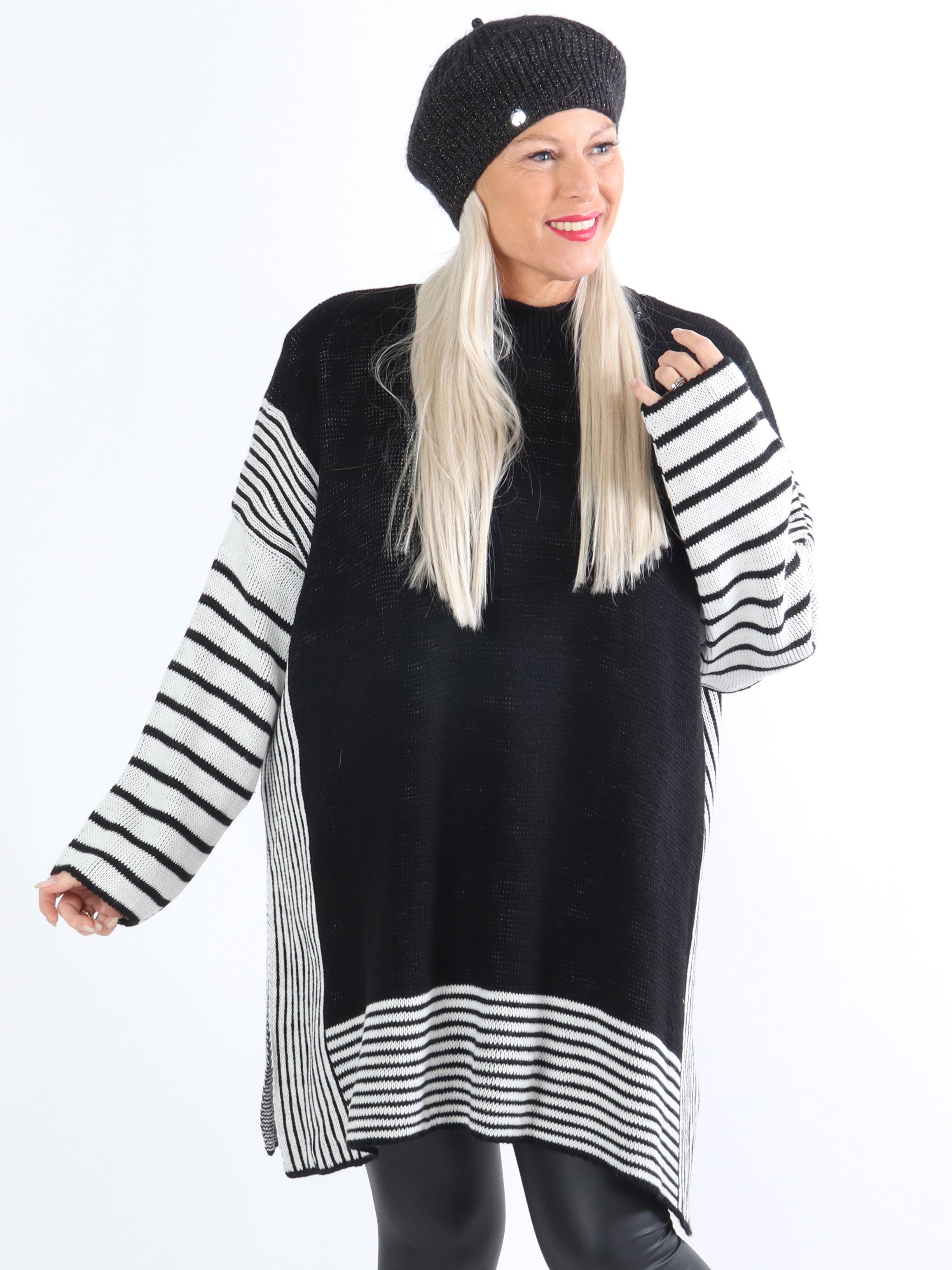 Akulina - Randig plus size-stickning med polotröja - Black
